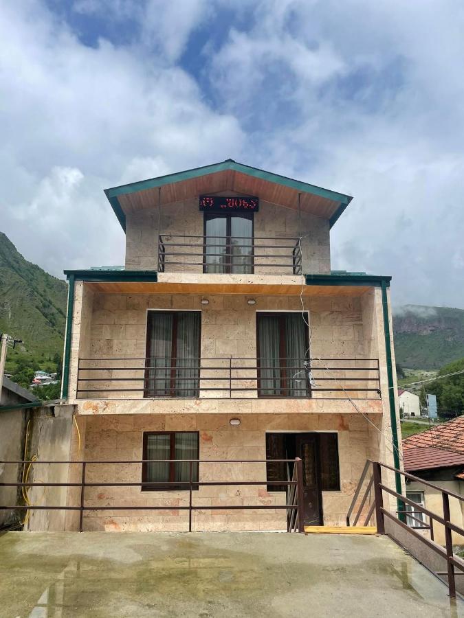 Hotel Shina Kazbegi Bagian luar foto