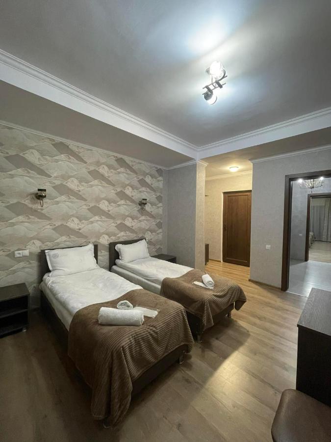 Hotel Shina Kazbegi Bagian luar foto