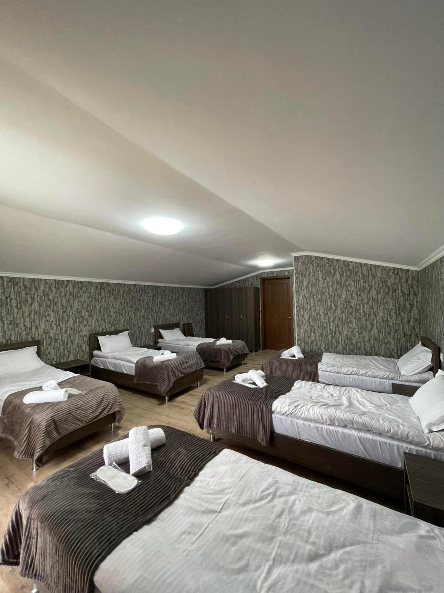 Hotel Shina Kazbegi Bagian luar foto